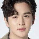 ณัฐพล วงศาวณิชชากร als Tai