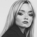 Natalie Grace als Katie Cannon