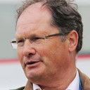 Frank Dernie als Self