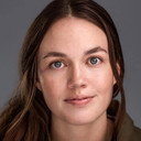 Naomi Hallford als Paula