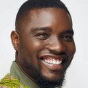 Seun Ajayi als James