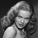 Donna Drake als Aunt Faith