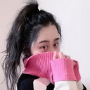 Yi Xin als 徒弟(女）