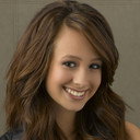 Caitlyn Taylor Love als Izzy Fuentes