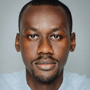 Moses Wamukoya als Food Truck Server