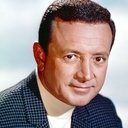 Vic Damone als Vic Damone (uncredited)