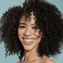 Jasmin Savoy Brown als Hannah