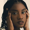 Camilla Damião als Elisa