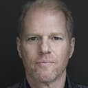 Noah Emmerich als Eric