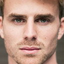 Leigh Scully als Brad