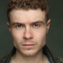 Jake Henderson als Volodja