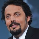 Enrico Brignano als Italo