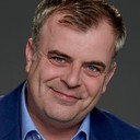 Simon Gregson als Self