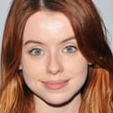 Rosie Day als Sierra