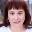 Laurel Kornfeld als Pluto Lady
