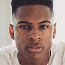 Trey Rogers als Super