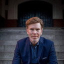 Niels Kurvin als Dunkle Gestalt