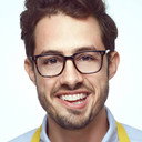 Dan Souza als Interviewer