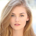 Christie Nicole Chaplin als Stephanie