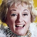 Phyllis Diller als The Monster's Mate (voice)