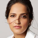 Rucha Inamdar als Preksha Sharma