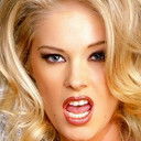 Tracy Ryan als Ashley