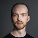 Ben Keller als Young Lester