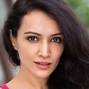 Dippanita Sharma als Raina Parulekar (as Dipannita Sharma Atwal)