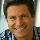 Francis Fulton-Smith als Dr. Michael Sturm