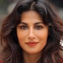 Chitrangada Singh als Mandira Kothari