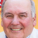 Ernie Sabella als Pumbaa (voice)