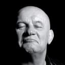 Brian Glover als Captain Jimmy