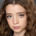 Emma Pearson als Cynthia Rhodes