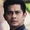 Fizz Fairuz als Azman