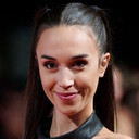 Maggie García als Lily