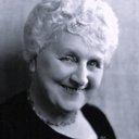 Margaret Mann als Townswoman at Shindig (uncredited)