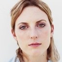Diana Irvine als Casey