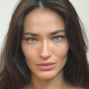 Saadet Işıl Aksoy als Isil