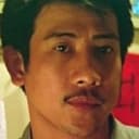 江龍 als Arms Purchaser