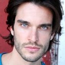 Daniel Di Tomasso als Tom