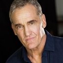 John Wesley Shipp als Barney