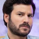 Willy Bárcenas als Santi