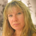 Tanya Baker als Background Extra