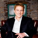 Seán O'Sullivan als The Doctor