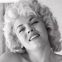 Maria Stinger als Nudist (uncredited)