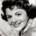 Mitzi McCall als Skeets Powell