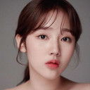 Kang Iseo als Seungwon's Girlfriend