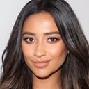 Shay Mitchell als Marissa