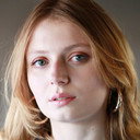 Yasemin Szawlowski als Eleni