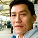 Eric Chen als Master Chan